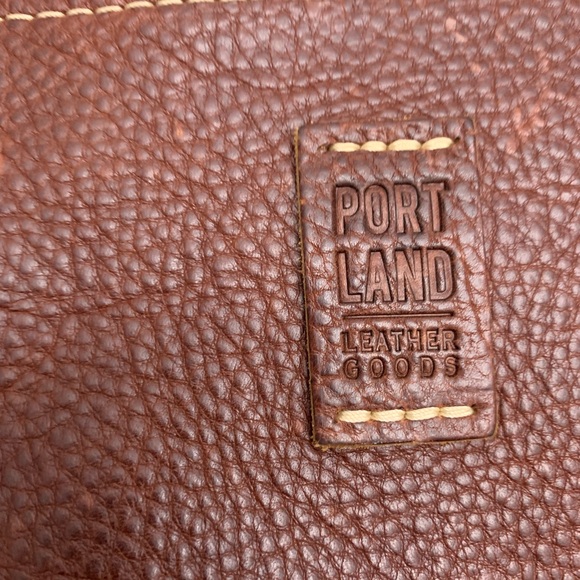 Portland Leather Rich Brown crossbody Bag - Picture 8 of 8